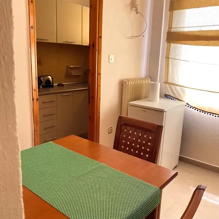 Maira House * بلاتامونيس